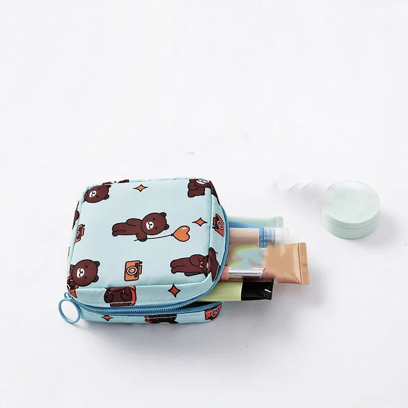 Heart Print Sanitary Napkins Storage Bag Feminine Period Pouch Portable Tampon Organizer Bag Mini Makeup Lipstick Storage Pouch
