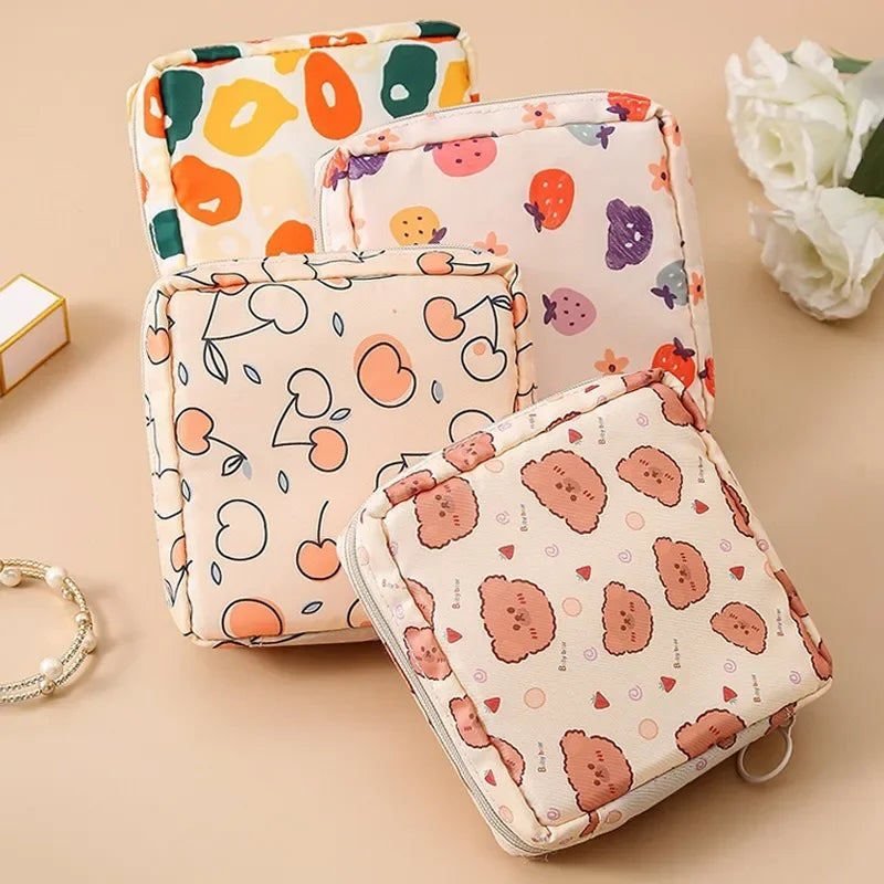 Heart Print Sanitary Napkins Storage Bag Feminine Period Pouch Portable Tampon Organizer Bag Mini Makeup Lipstick Storage Pouch